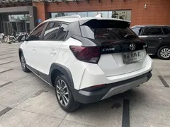 2022 Toyota Yaris L Zhixuan X 1.5L CVT PLUS, белый — фото 8
