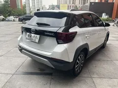 2022 Toyota Yaris L Zhixuan X 1.5L CVT PLUS, белый — фото 10