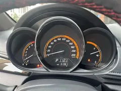 2022 Toyota Yaris L Zhixuan X 1.5L CVT PLUS, белый — фото 11