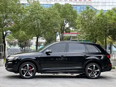 2022 Audi Q7 55 TFSI quattro S line, чёрный — фото 4