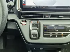 2022 Honda Odyssey 2.0L e:HEV, белый — фото 13