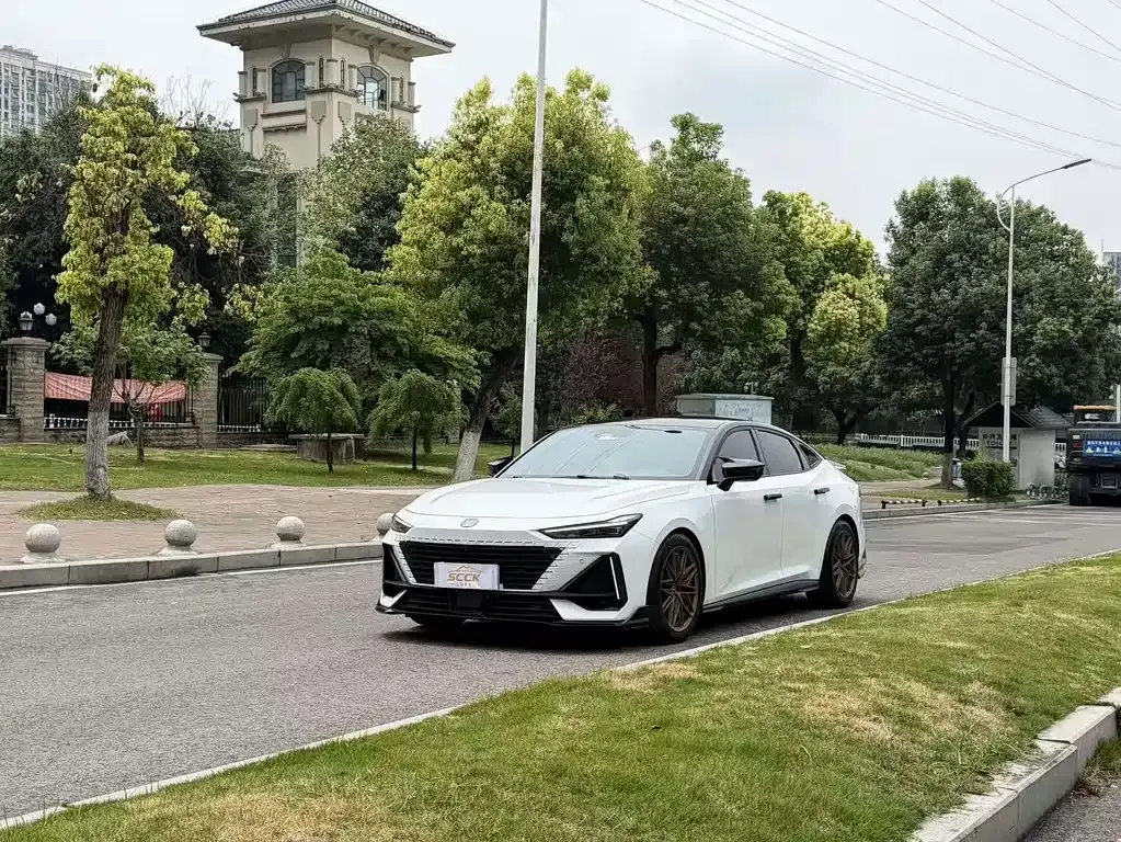 2023 Changan UNI-V 1.5T Premium