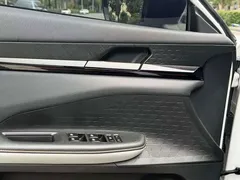 2023 Changan UNI-V 1.5T Premium, белый — фото 10