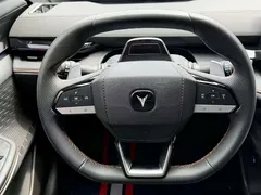 2023 Changan UNI-V 1.5T Premium, белый — фото 12