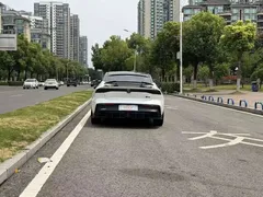 2023 Changan UNI-V 1.5T Premium, белый — фото 23
