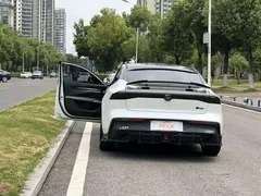 2023 Changan UNI-V 1.5T Premium, белый — фото 24