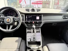 2023 Porsche Macan 2.0T, синий — фото 13
