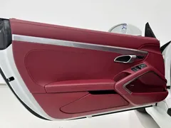 2022 Porsche 718 Boxster 2.0T, белый — фото 11
