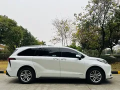 2023 Toyota Sienna 2.5L Hybrid Luxury, белый — фото 7