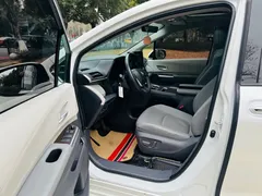 2023 Toyota Sienna 2.5L Hybrid Luxury, белый — фото 8