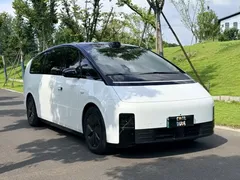 2024 Li Auto MEGA Ultra, белый — фото 4