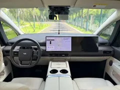 2024 Li Auto MEGA Ultra, белый — фото 13