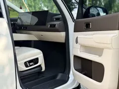 2024 Li Auto MEGA Ultra, белый — фото 17