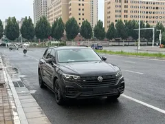 2021 Volkswagen Touareg 3.0TSI, чёрный — фото 3