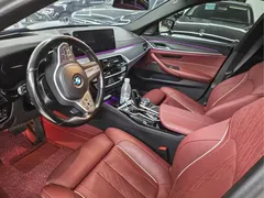 2023 BMW 5 Series 5 530Li M, чёрный — фото 3