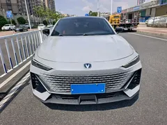 2022 Changan UNI-V 1.5T — фото 2