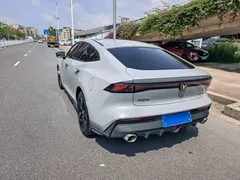 2022 Changan UNI-V 1.5T — фото 9