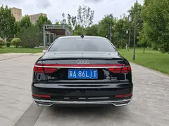 2022 Audi A8L 50 TFSI quattro, чёрный — фото 5