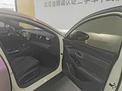 2025 BYD Qin L EV 545km Superior — фото 12