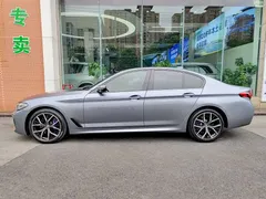 2021 BMW 5 Series 5 530i M — фото 3