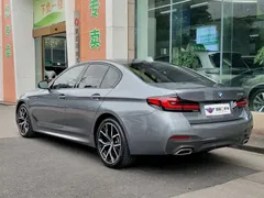 2021 BMW 5 Series 5 530i M — фото 4