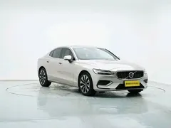 2023 Volvo S60 B4 Luxury — фото 3