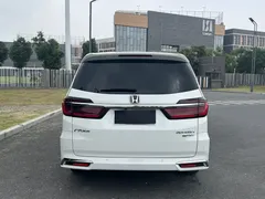 2022 Honda Odyssey 2.0L e:HEV, белый — фото 4
