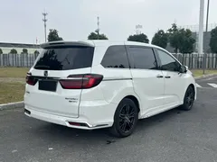 2022 Honda Odyssey 2.0L e:HEV, белый — фото 6