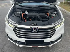 2022 Honda Odyssey 2.0L e:HEV, белый — фото 17