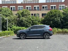 2021 Volvo XC40 T4 4WD Luxury, синий — фото 4