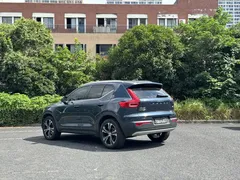 2021 Volvo XC40 T4 4WD Luxury, синий — фото 5