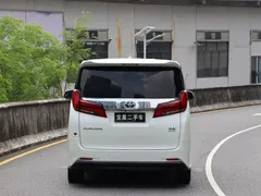 2021 Toyota Alphard Hybrid 2.5L Luxury, белый — фото 5