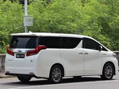 2021 Toyota Alphard Hybrid 2.5L Luxury, белый — фото 6
