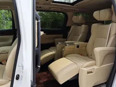 2021 Toyota Alphard Hybrid 2.5L Luxury, белый — фото 11