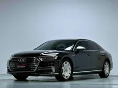 2022 Audi A8L 50 TFSI quattro, чёрный — фото 1