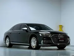 2022 Audi A8L 50 TFSI quattro, чёрный — фото 2