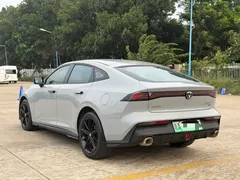 2023 Changan UNI-V iDD PHEV 1.5T 113km — фото 7