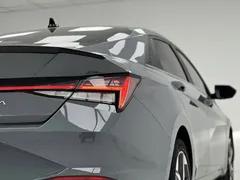 2022 Hyundai Elantra 240TGDi DCT LUX Premium — фото 8