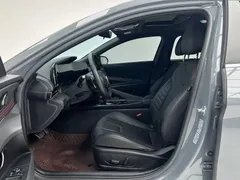 2022 Hyundai Elantra 240TGDi DCT LUX Premium — фото 12