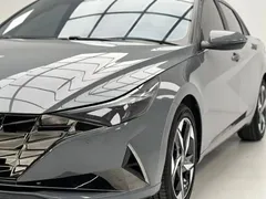 2022 Hyundai Elantra 240TGDi DCT LUX Premium — фото 19