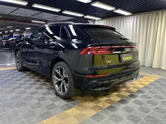 2019 Audi Q8 55 TFSI, чёрный — фото 6