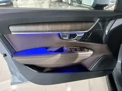 2022 Volvo V90 Cross Country B5 AWD — фото 8