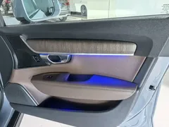 2022 Volvo V90 Cross Country B5 AWD — фото 21