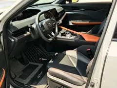2022 Changan UNI-V 1.5T — фото 4