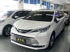 2021 Toyota Sienna 2.5L Hybrid Ultimate, белый — фото 2