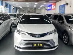 2021 Toyota Sienna 2.5L Hybrid Ultimate, белый — фото 4