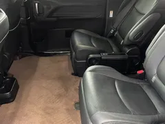 2021 Toyota Sienna 2.5L Hybrid Ultimate, белый — фото 7