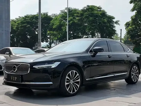 2023 Volvo S90 Hybrid T8 4WD Luxury