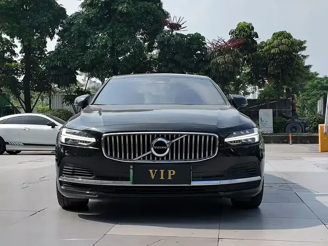2023 Volvo S90 T8 PHEV 4WD Long Range Luxury