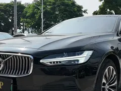 2023 Volvo S90 Hybrid T8 4WD Luxury, чёрный — фото 3